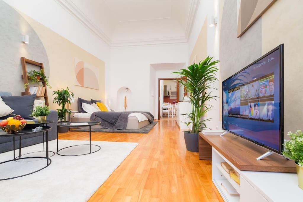 Lovely Historical In Mala Strana - N1st Apartment