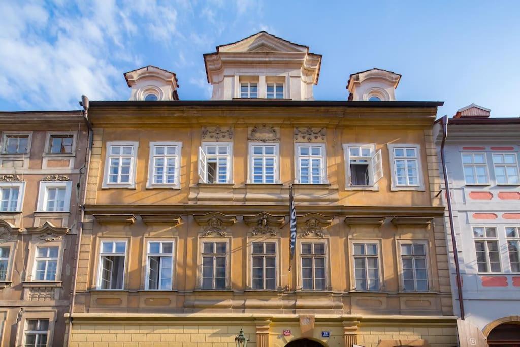 Lovely Historical In Mala Strana - N1st Prague
