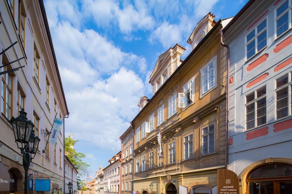 Apartment Lovely Historical In Mala Strana - N1st