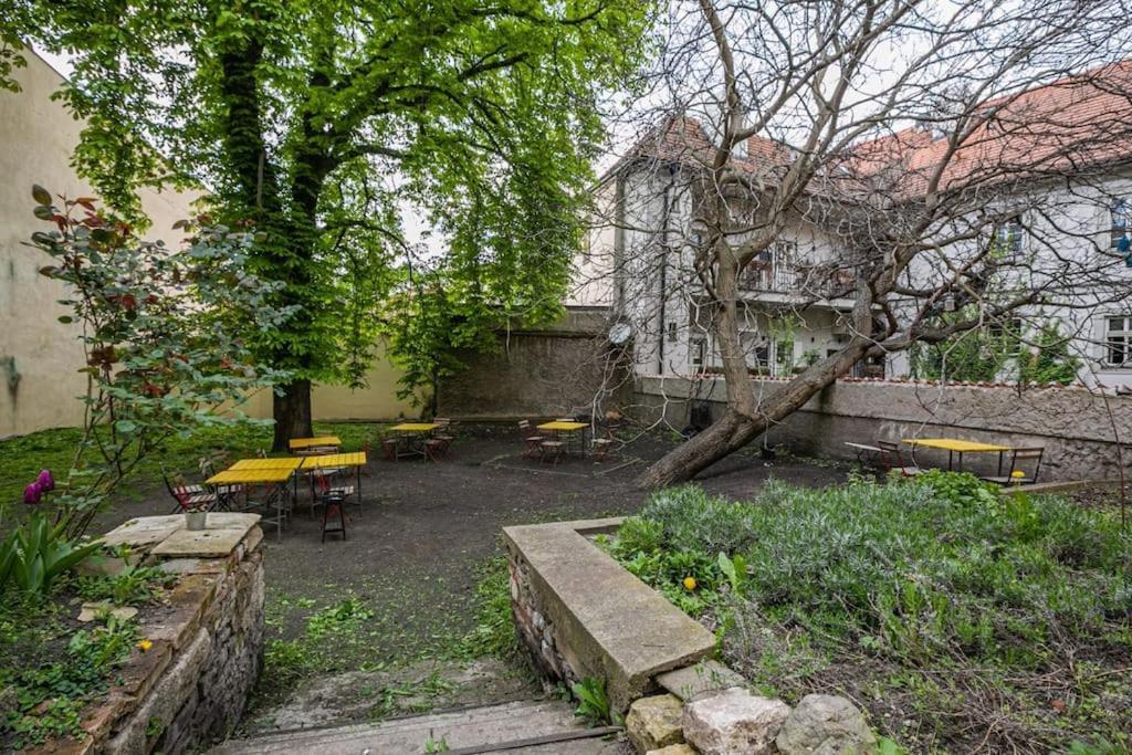 Lovely Historical In Mala Strana - N1st Apartment Prague